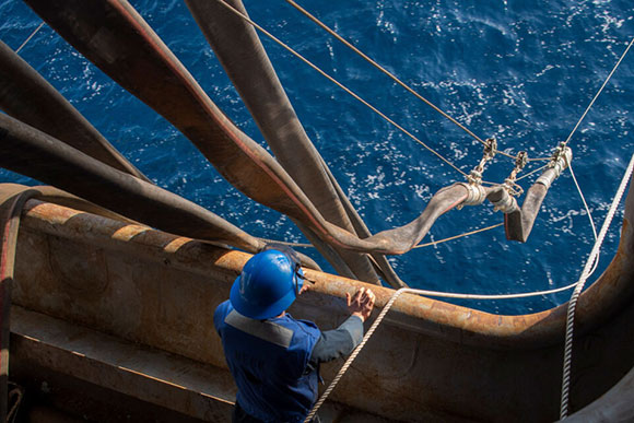 Underway replenishment marine refueling hardware overview